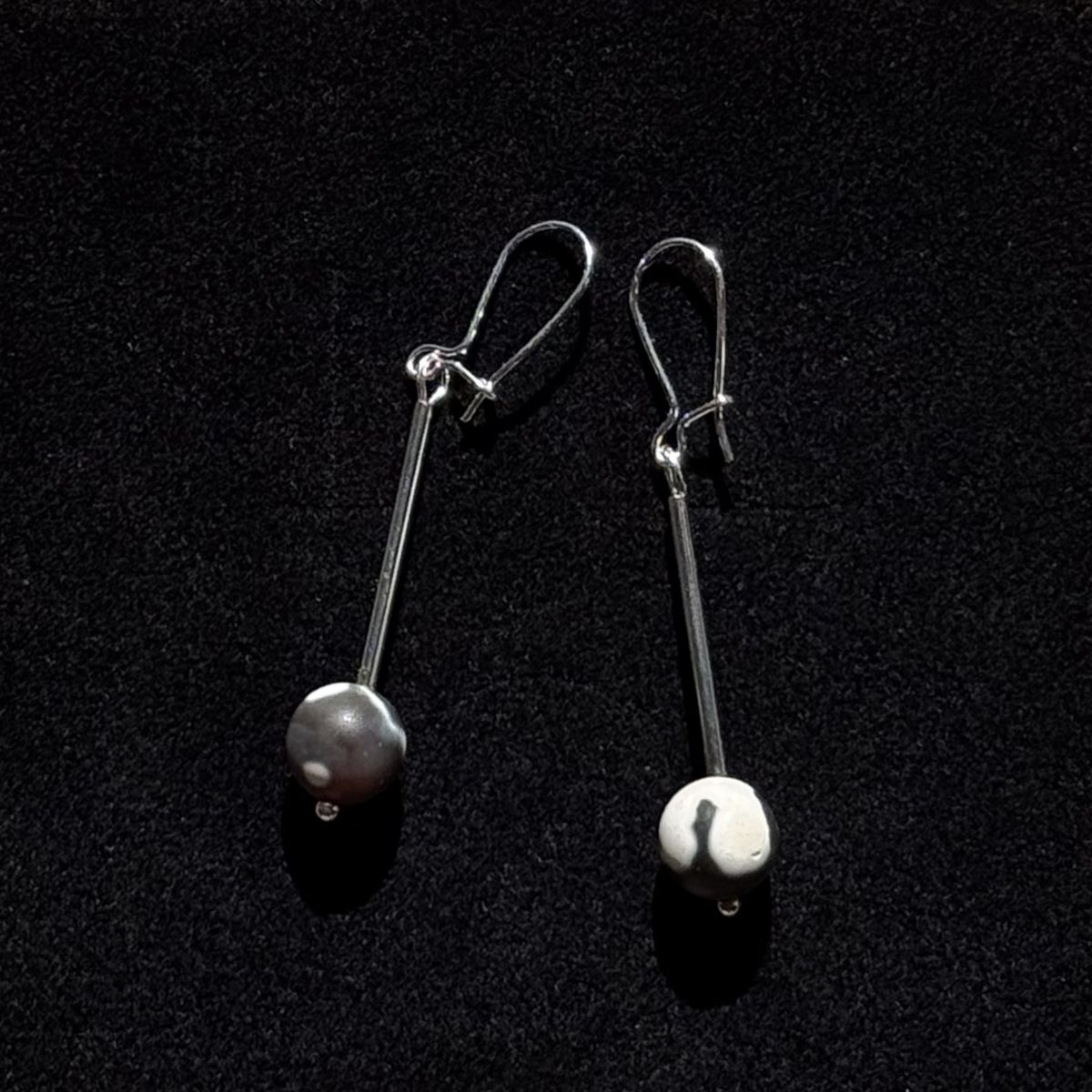 Tuliakaatti korvakorut by STUDIO UPEE